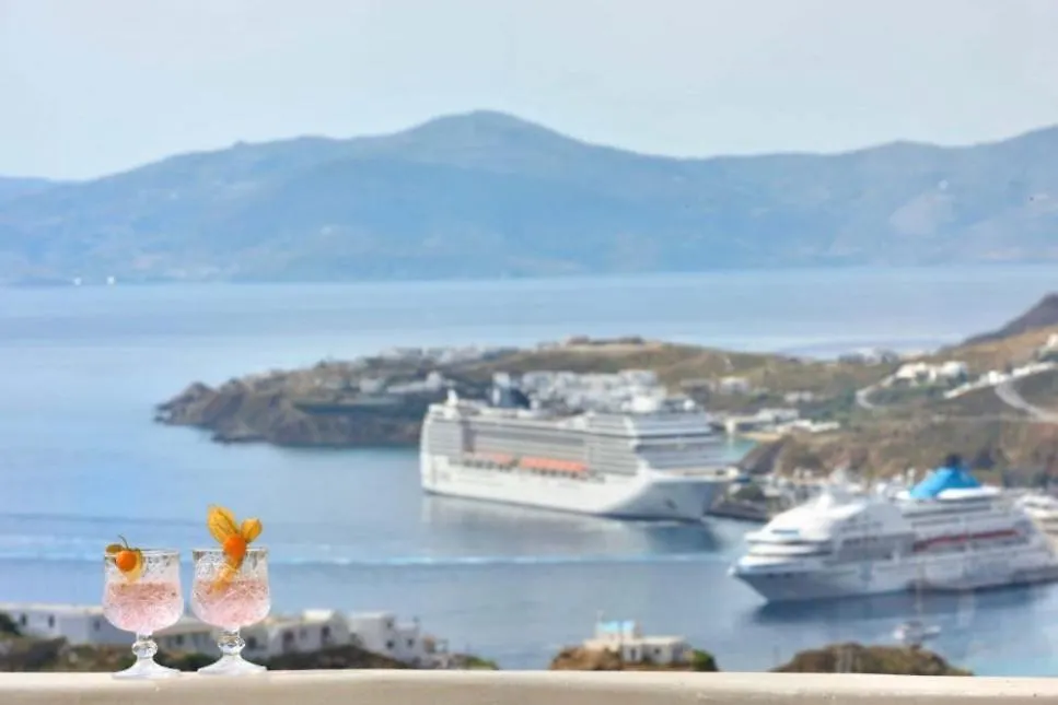 Crystal Suites Mykonos Town アパートホテル
