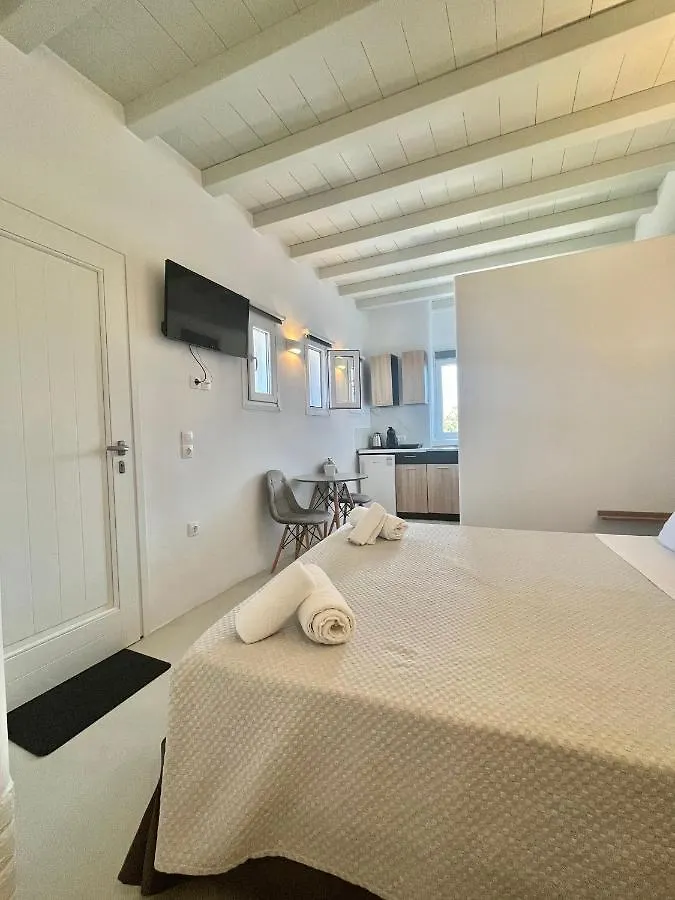 Crystal Suites Mykonos Town 2*,